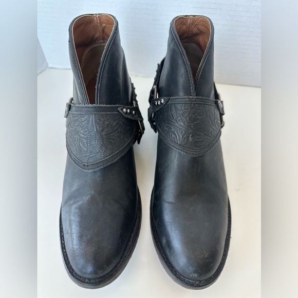 Matisse Danny Distressed Leather Western Removable Harness Cowgirl Bootie - Picture 4 of 10